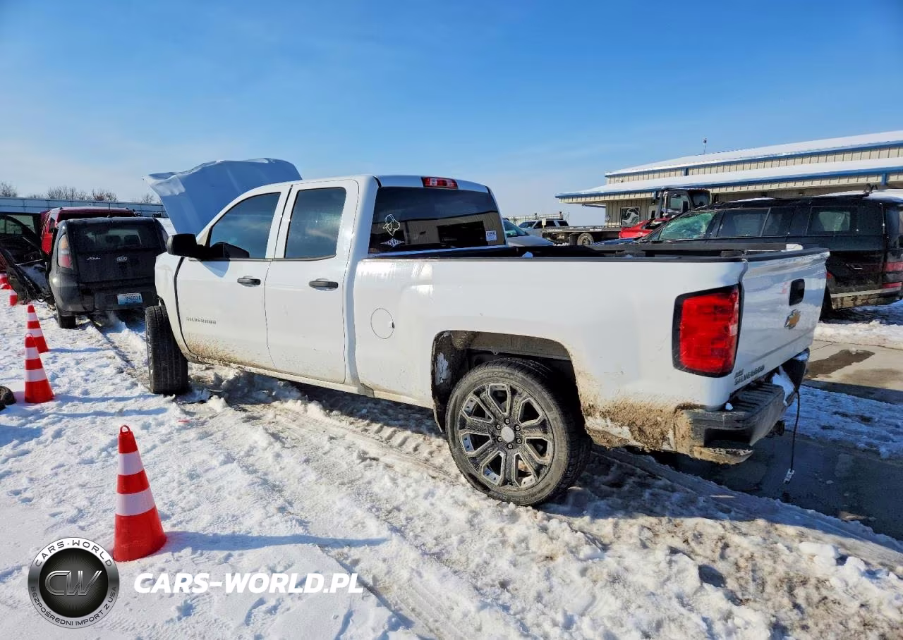 2018 Chevrolet Silverado C1500 VIN:1GCRCNEC9JZ376093 - 2