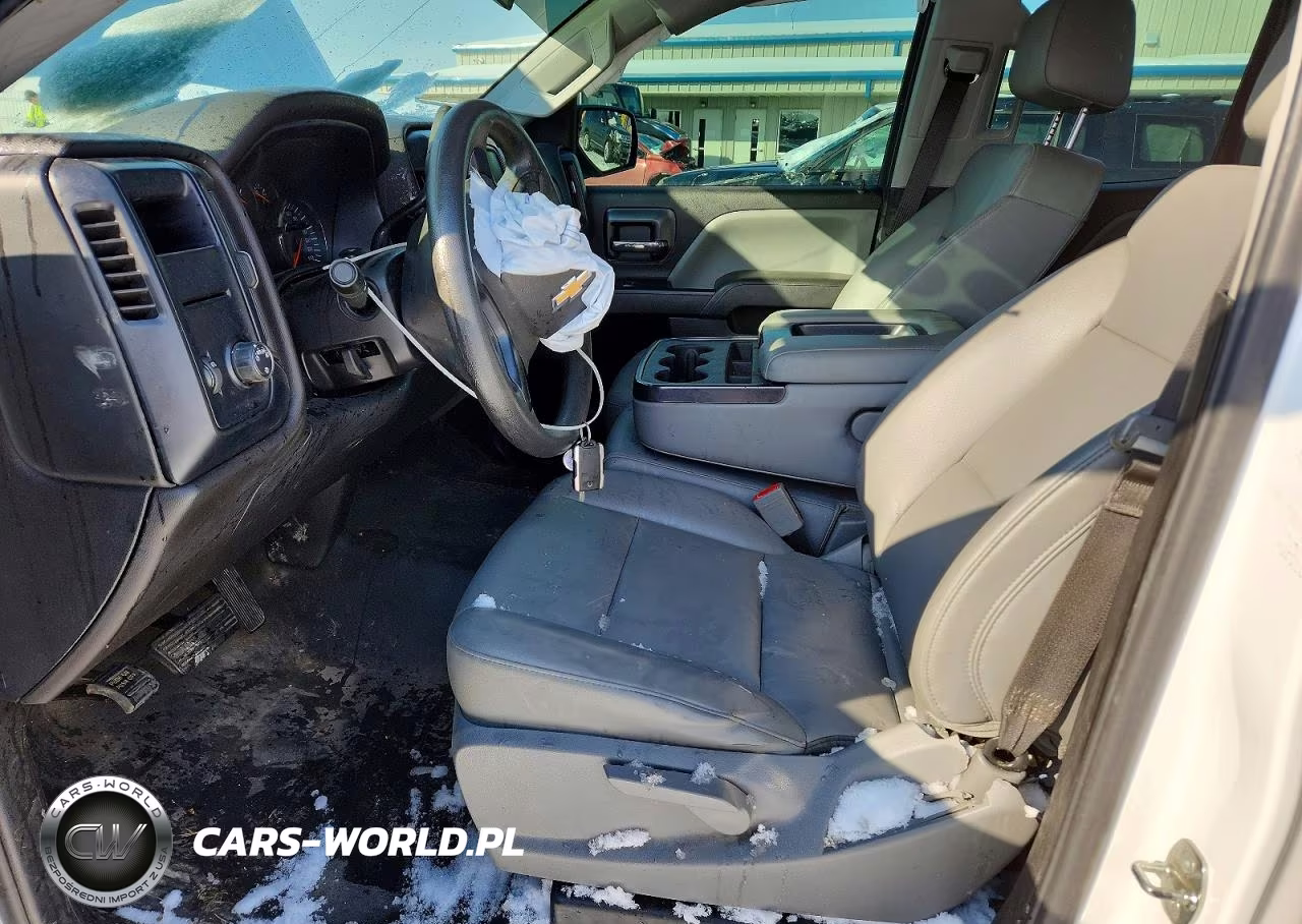 2018 Chevrolet Silverado C1500 VIN:1GCRCNEC9JZ376093 - 7