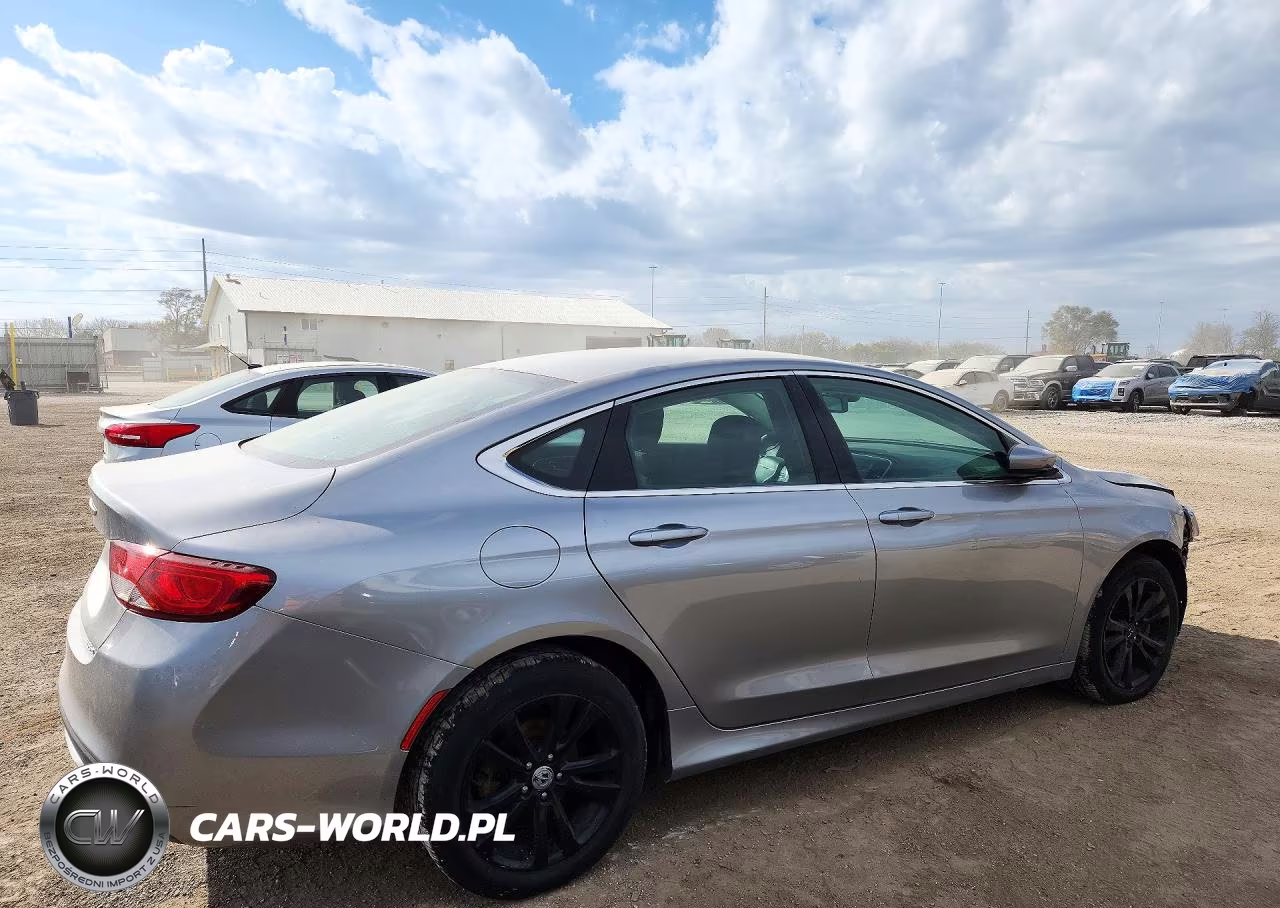 2016 Chrysler 200 Limited VIN:1C3CCCAB2GN150764 - 3