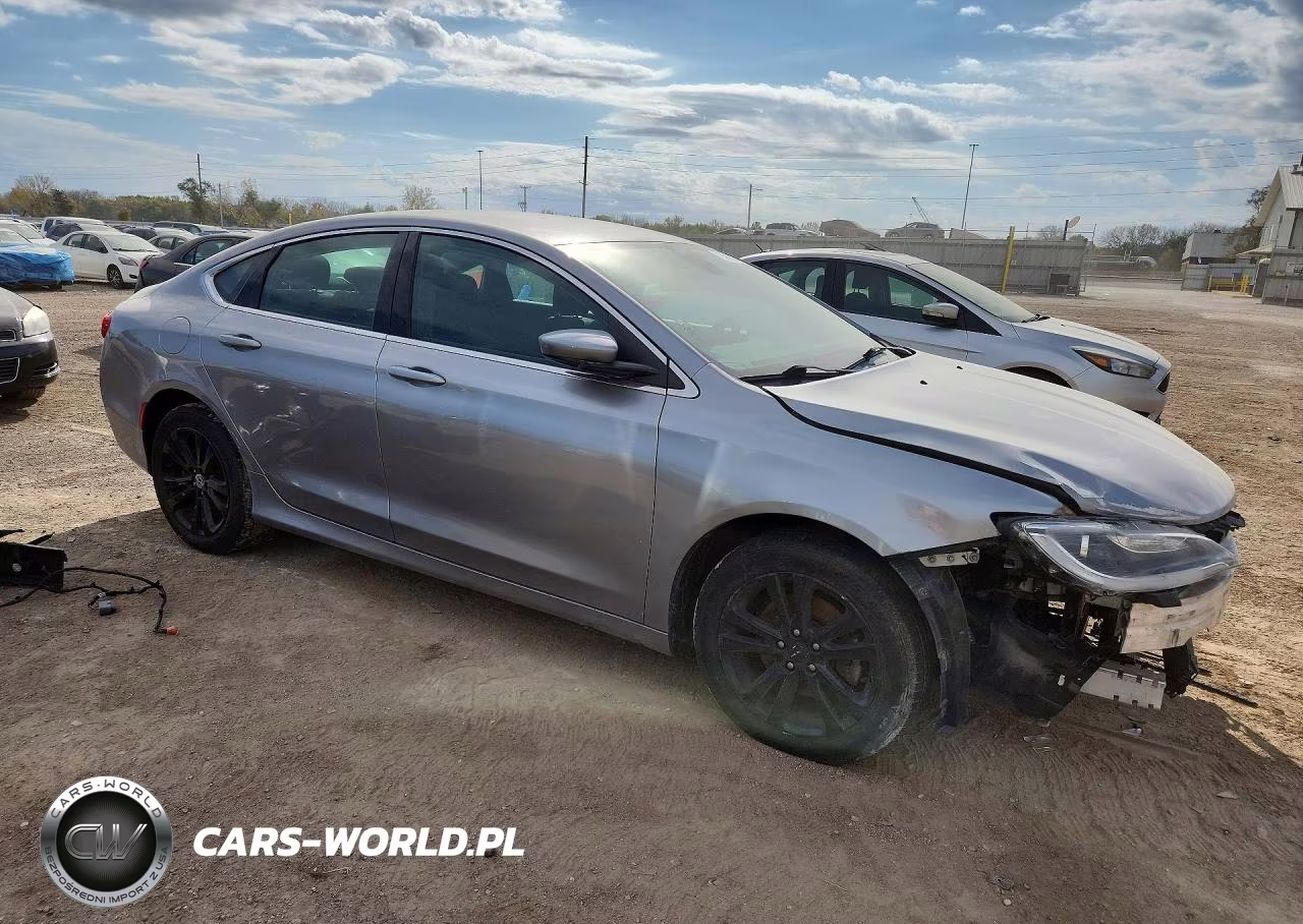 2016 Chrysler 200 Limited VIN:1C3CCCAB2GN150764 - 4