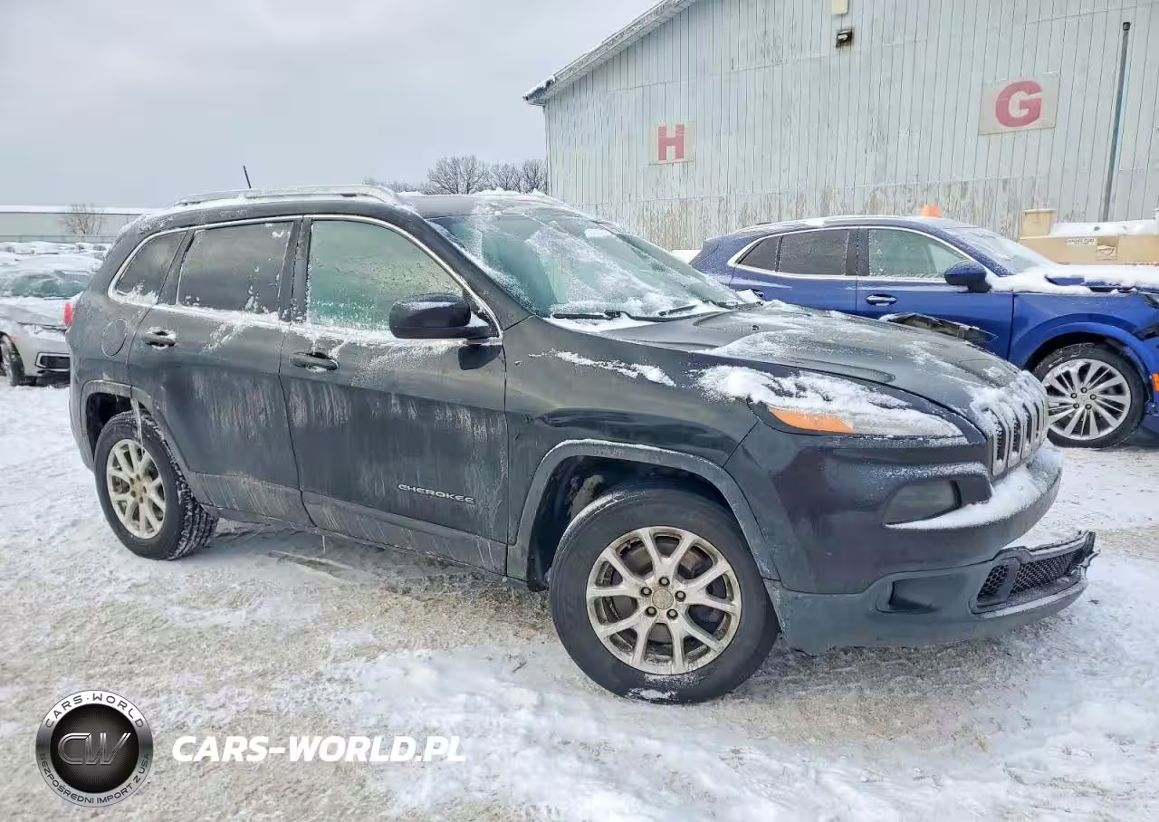 2016 Jeep Cherokee Latitude VIN:1C4PJMCB1GW157253 - 4