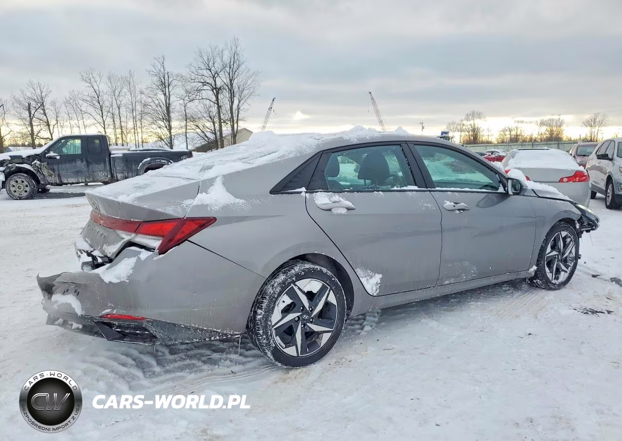2023 Hyundai Elantra Sel VIN:KMHLS4AG5PU508697 - 3