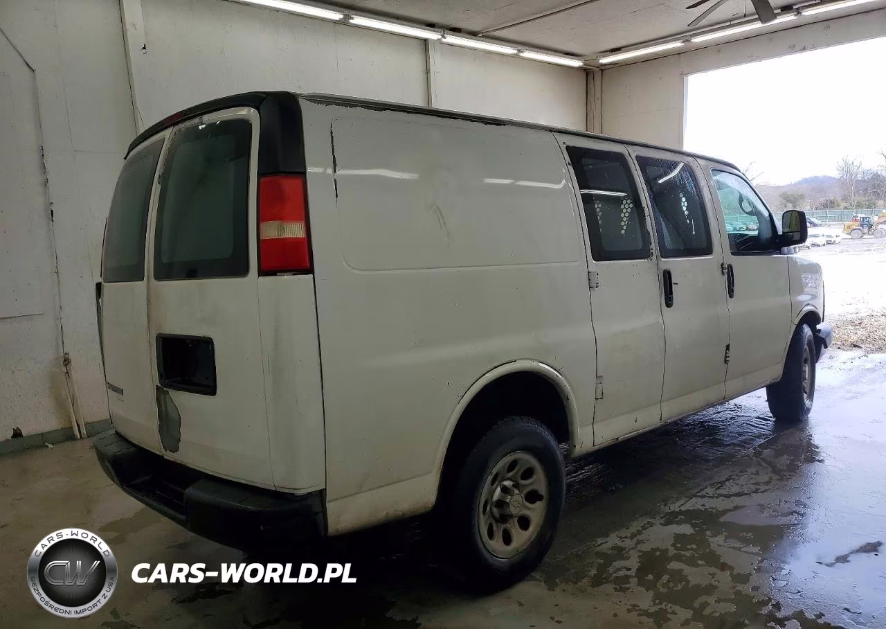 2010 Chevrolet Express G1500 VIN:1GCUGADX9A1151201 - 3