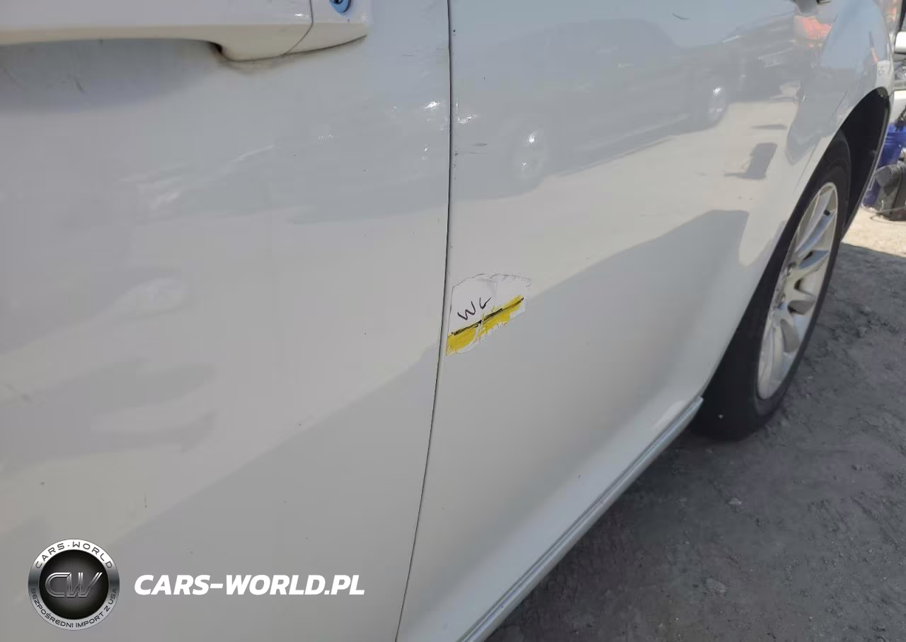 2014 Chrysler 300 VIN:2C3CCAAG8EH252690 - 12