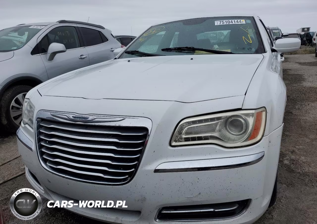 2014 Chrysler 300 VIN:2C3CCAAG8EH252690 - 5