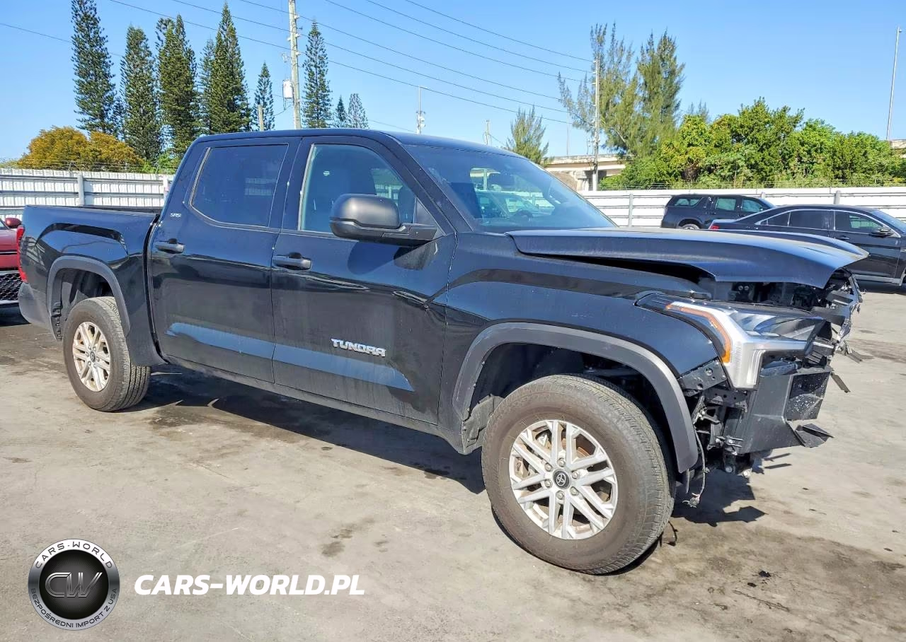 2025 Toyota Tundra Crewmax Sr VIN:5TFLA5DB1SX284459 - 4