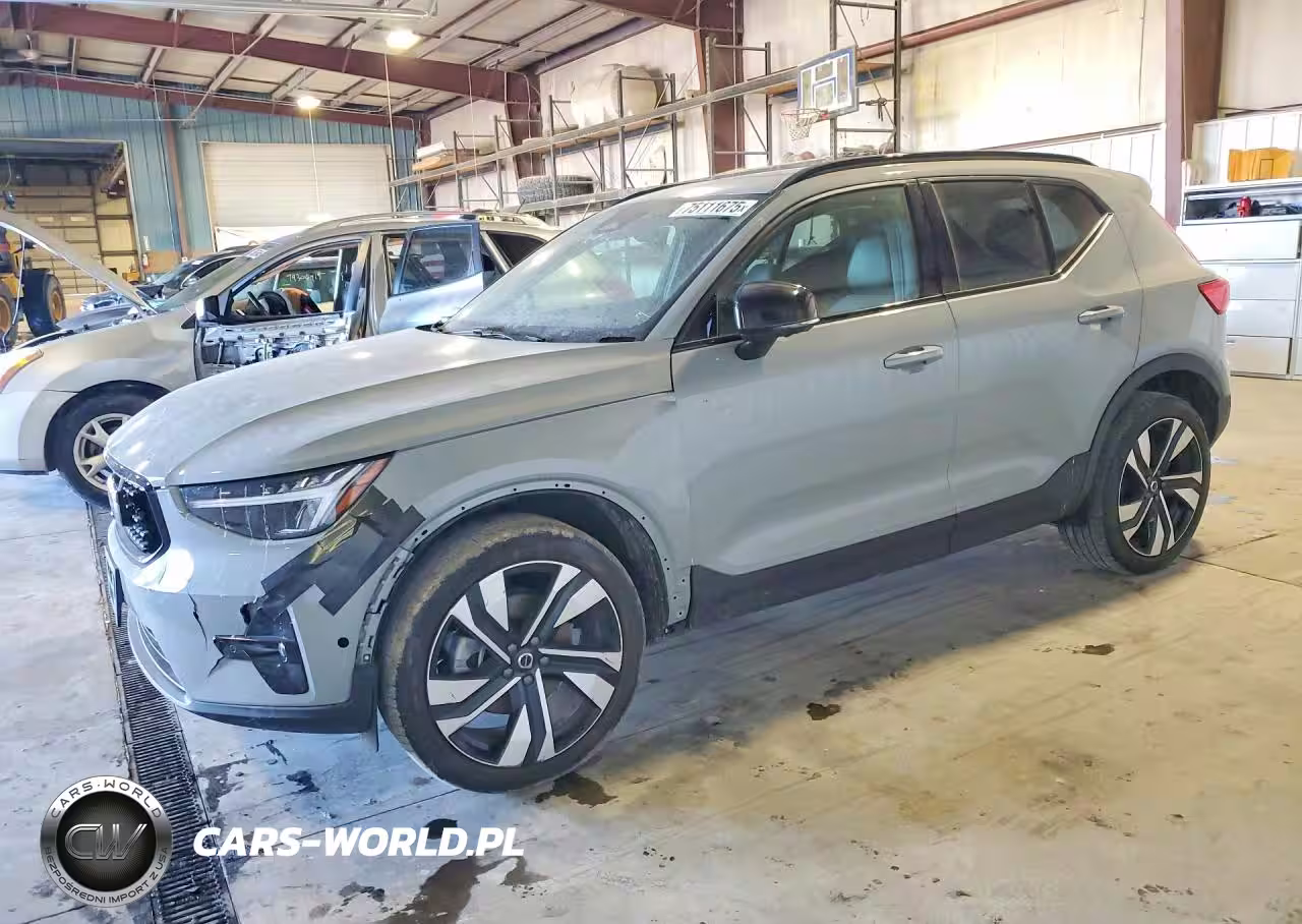 2024 Volvo Xc40 Plus