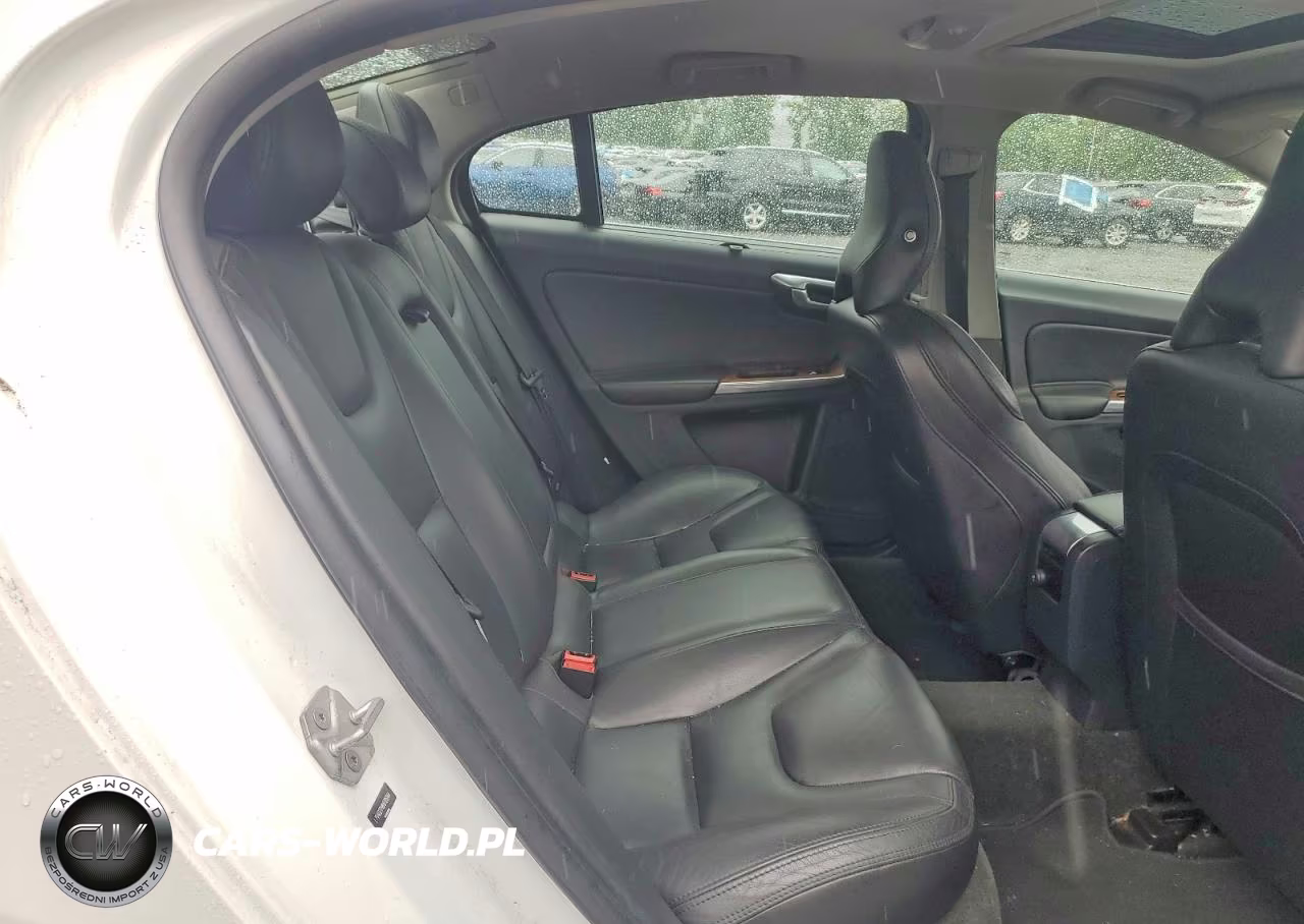 2017 Volvo S60 Platinum VIN:LYV402TM8HB126844 - 10