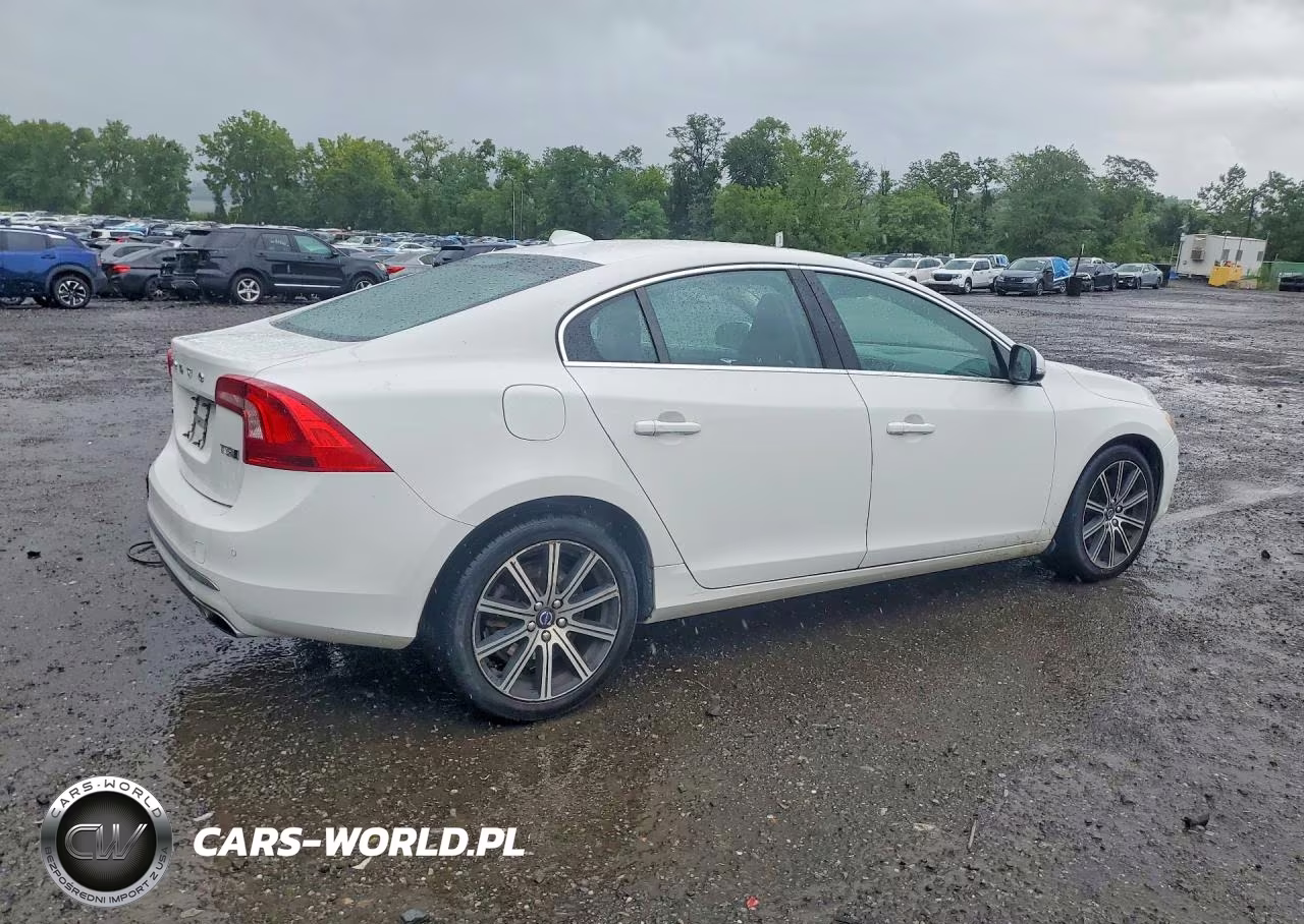 2017 Volvo S60 Platinum VIN:LYV402TM8HB126844 - 3