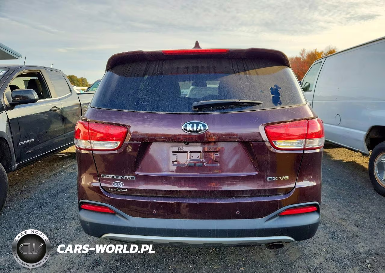 2016 Kia Sorento VIN:5XYPHDA51GG133427 - 6