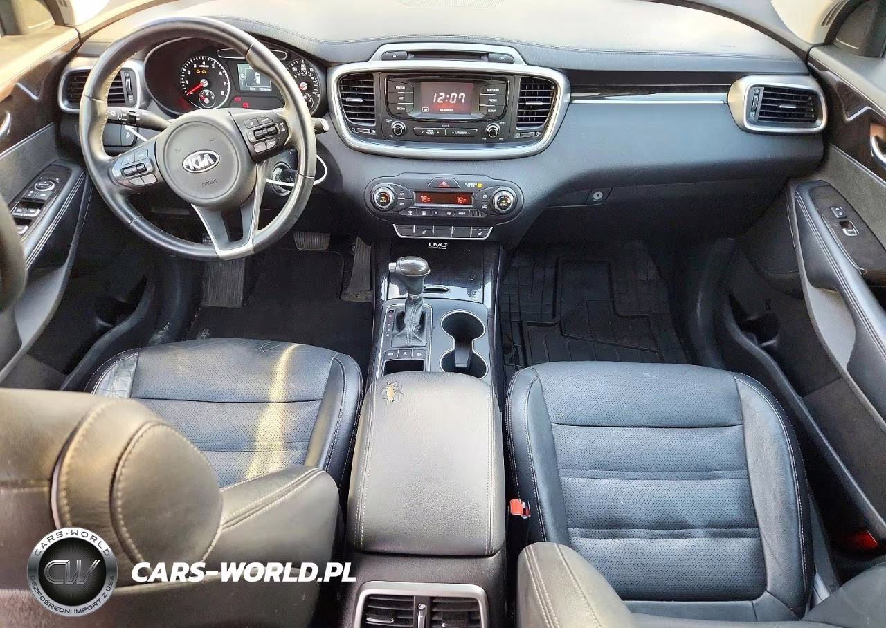 2016 Kia Sorento VIN:5XYPHDA51GG133427 - 8