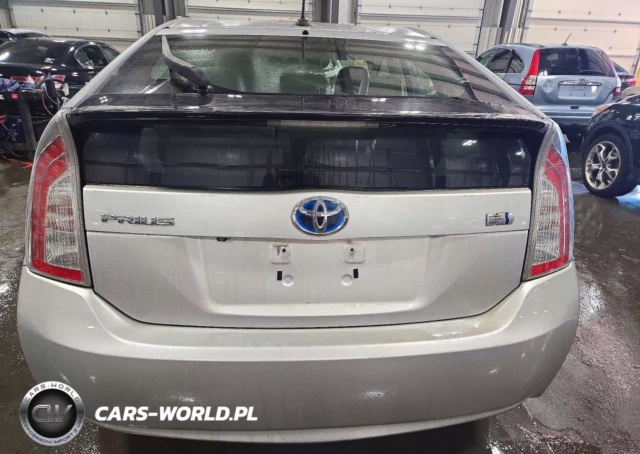 2012 Toyota Prius Three VIN:JTDKN3DU2C5393774 - 6