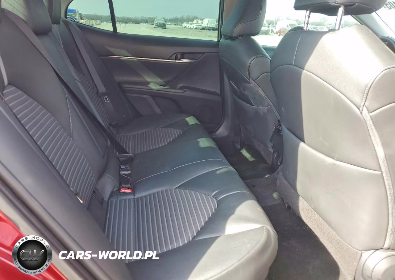 2018 Toyota Camry Hybrid Se VIN:4T1B21HK6JU501172 - 10