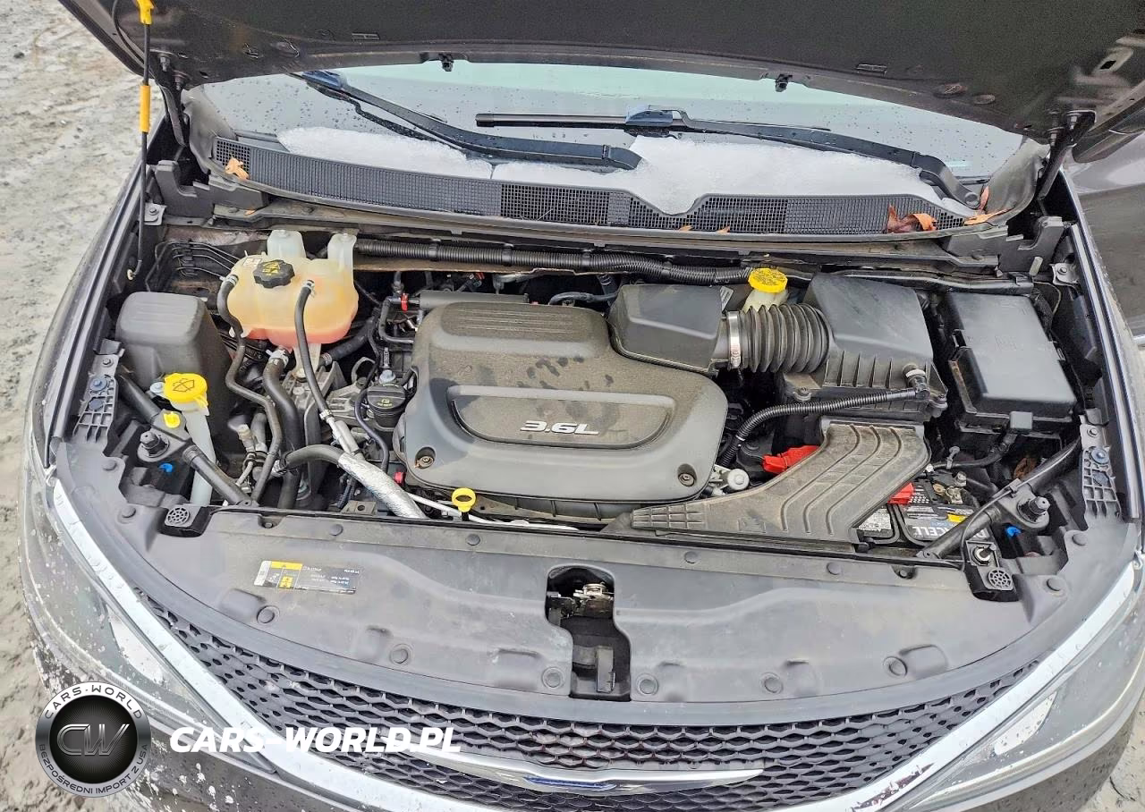 2018 Chrysler Pacifica Touring L VIN:2C4RC1BG1JR114370 - 12