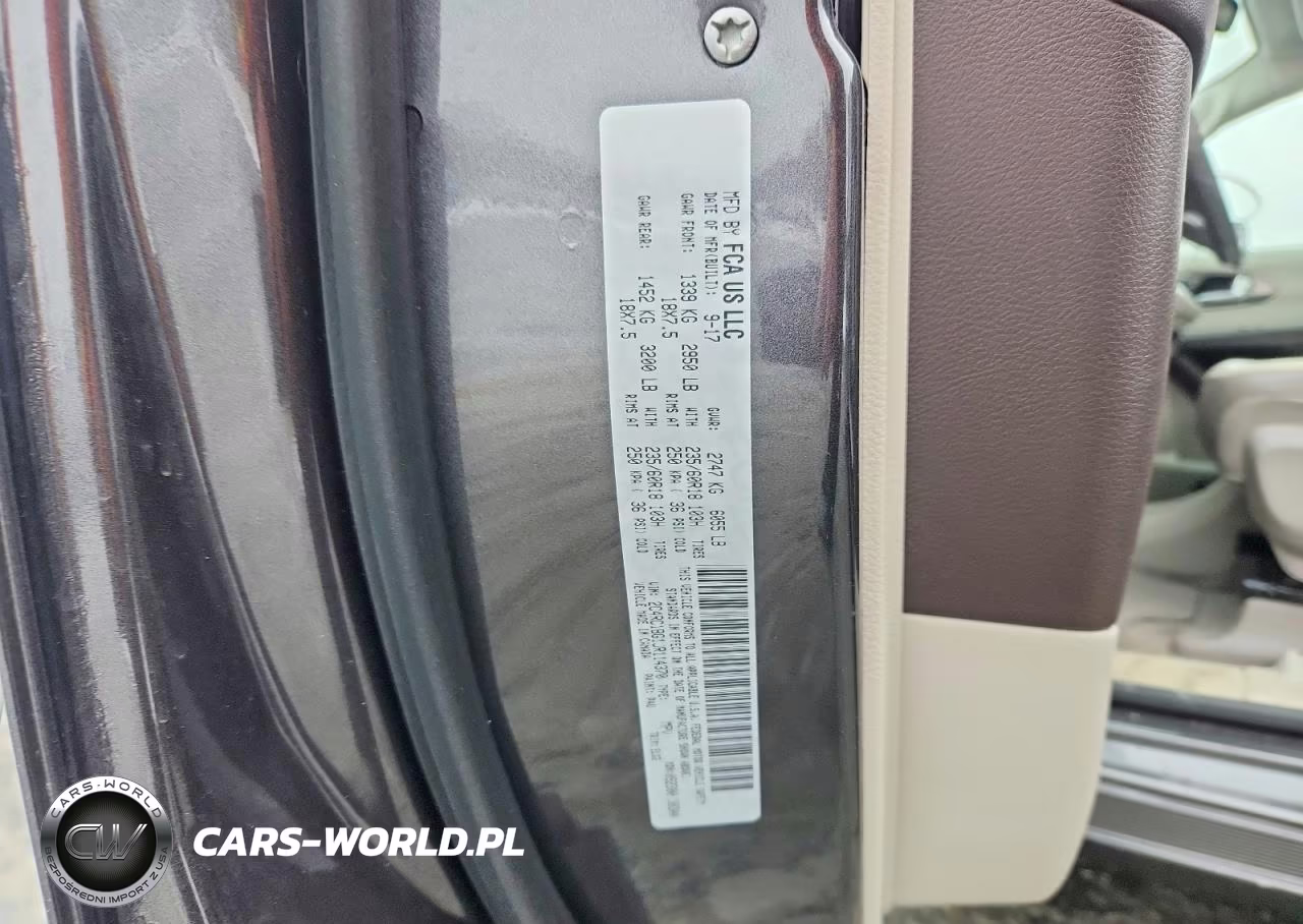 2018 Chrysler Pacifica Touring L VIN:2C4RC1BG1JR114370 - 13