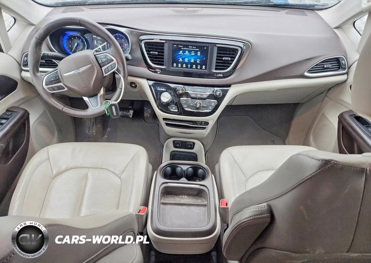 2018 Chrysler Pacifica Touring L VIN:2C4RC1BG1JR114370 - 8