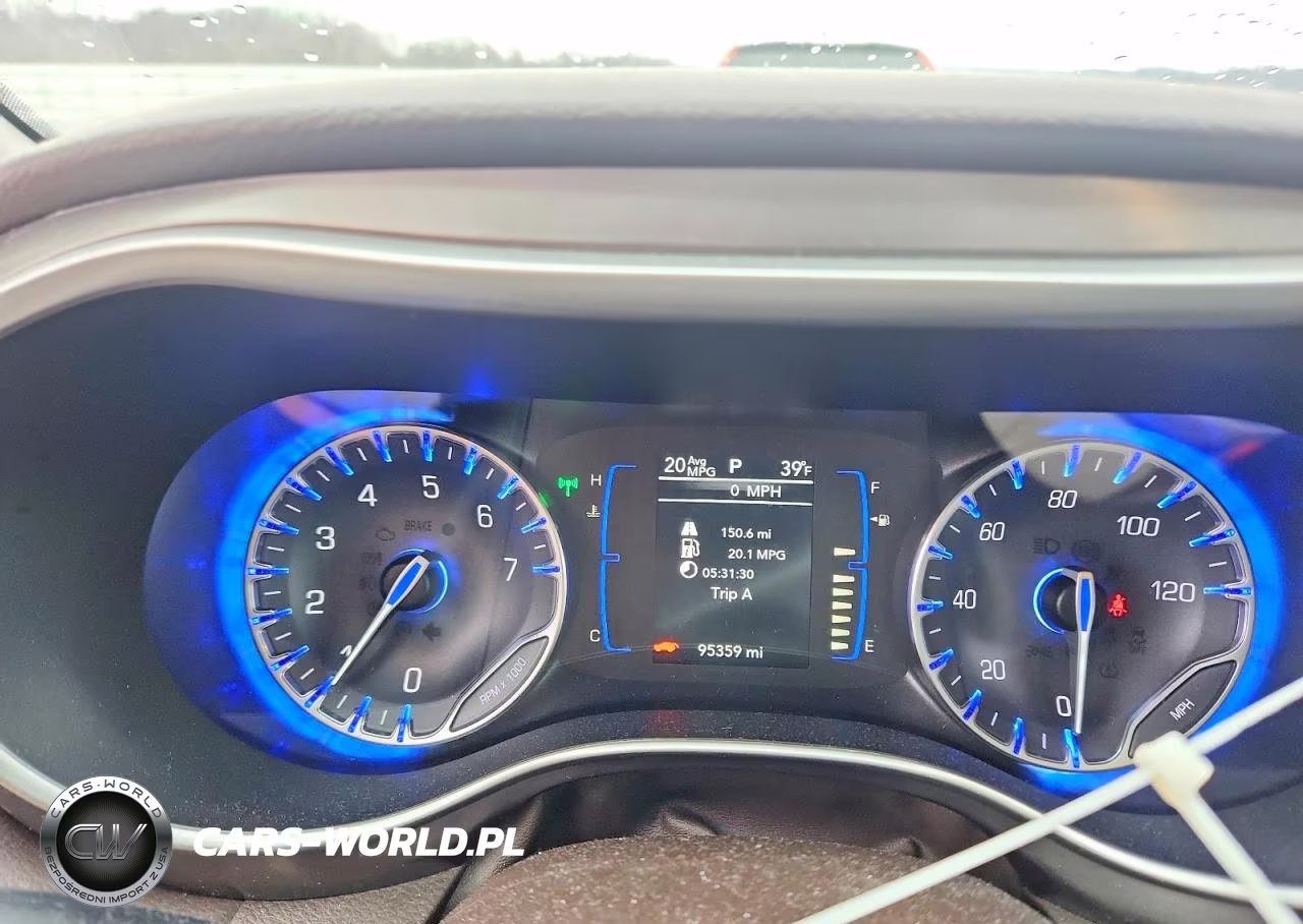 2018 Chrysler Pacifica Touring L VIN:2C4RC1BG1JR114370 - 9