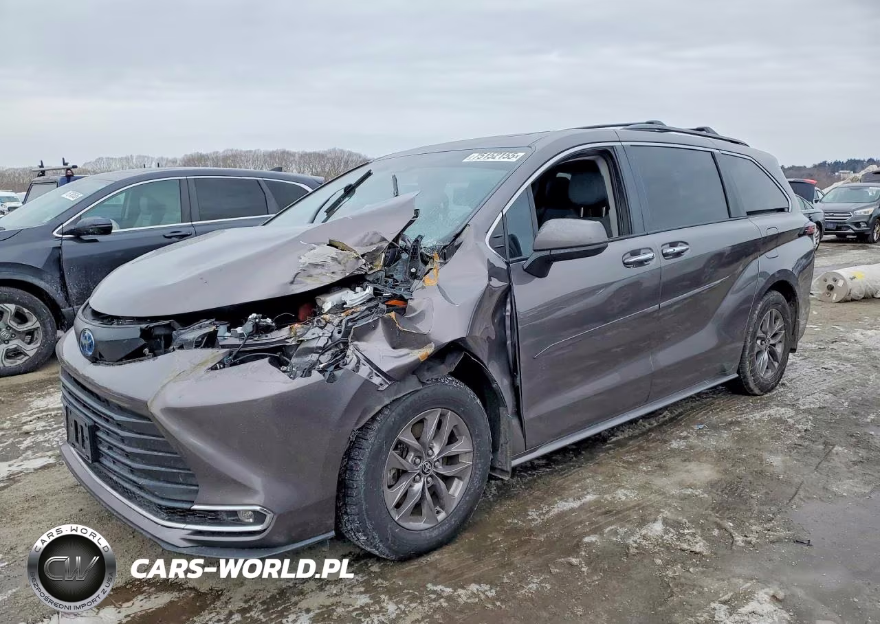2023 Toyota Sienna Xle 7-Passenger