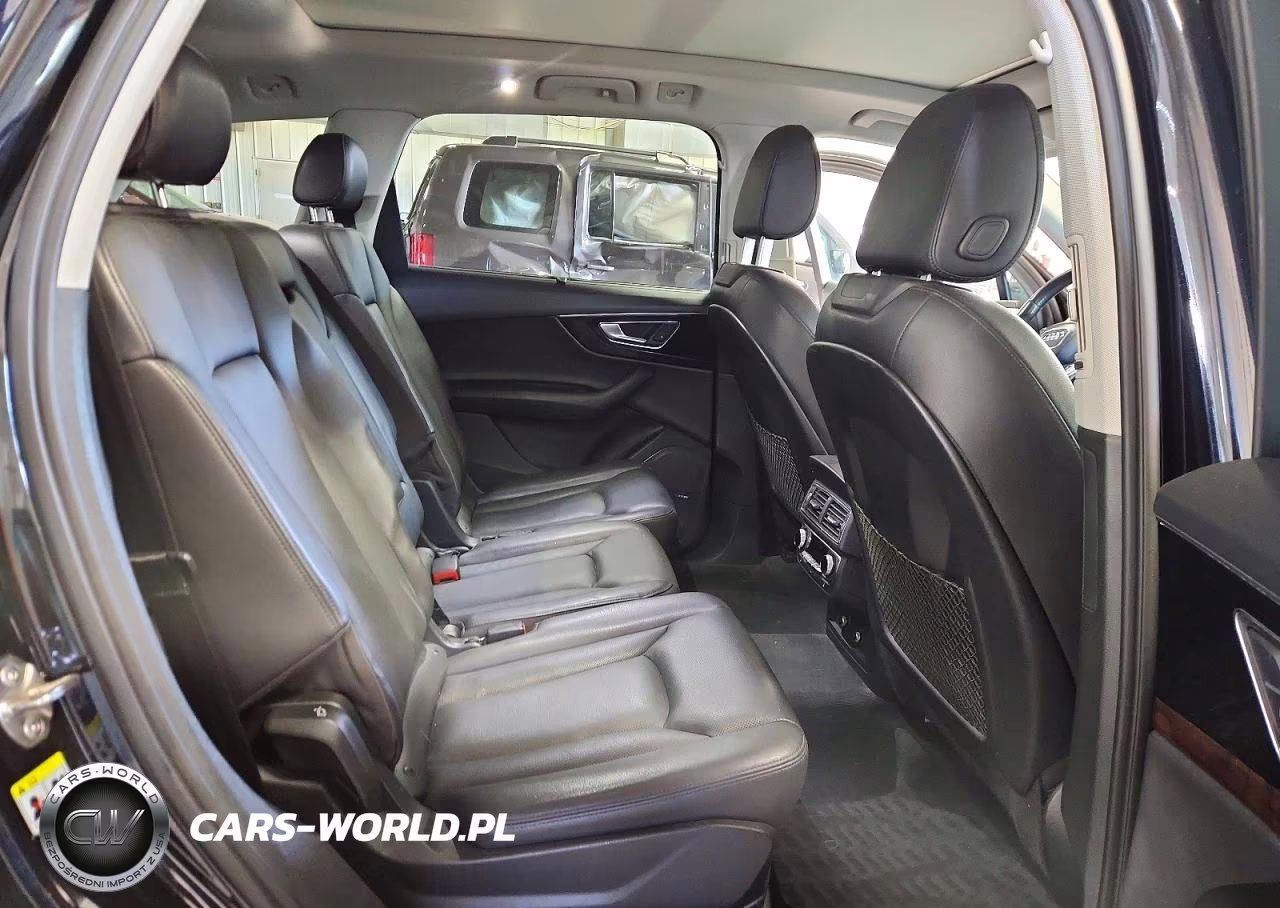 2018 Audi Q7 Prestige VIN:WA1VAAF70JD020444 - 11