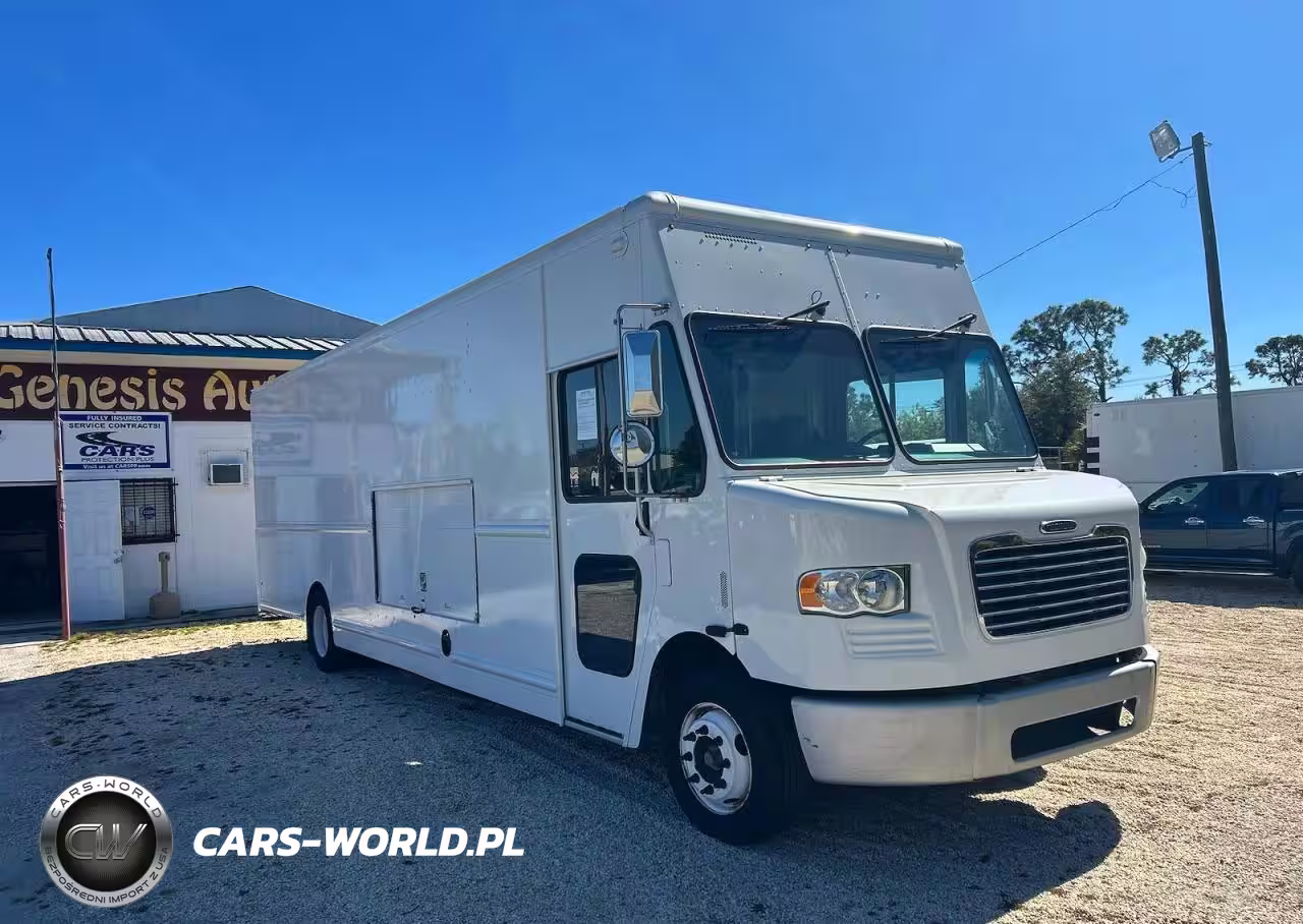 2016 Frht Chassis M - Trucks Box Truck