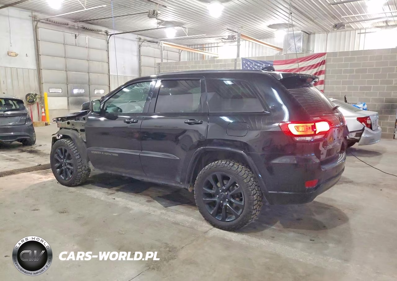 2017 Jeep Grand Cherokee Laredo VIN:1C4RJFAG2HC787319 - 2