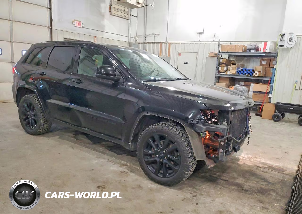 2017 Jeep Grand Cherokee Laredo VIN:1C4RJFAG2HC787319 - 4