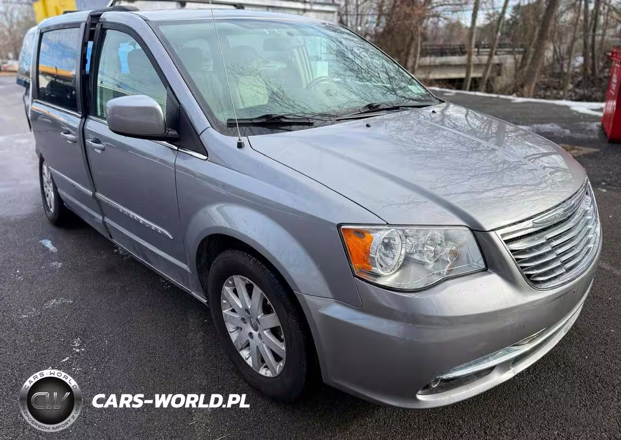 2013 Chrysler Town & Country Touring