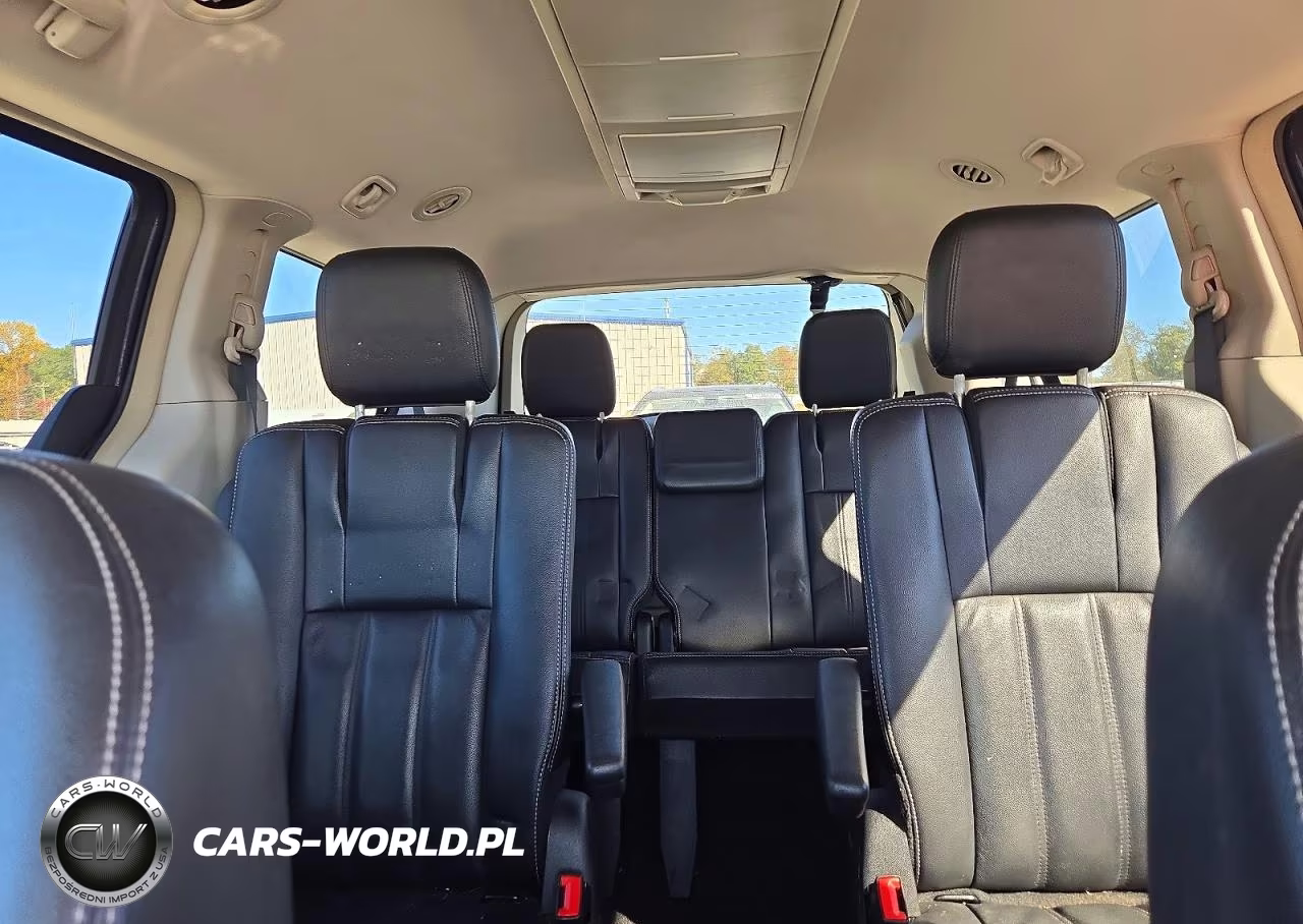 2014 Chrysler Town & Country Touring VIN:2C4RC1BG5ER342684 - 10