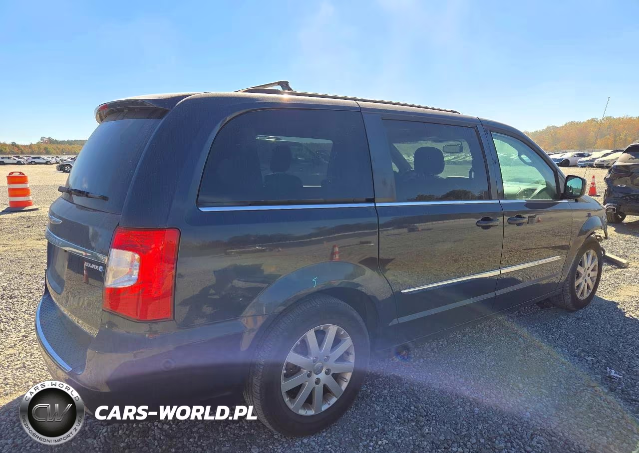 2014 Chrysler Town & Country Touring VIN:2C4RC1BG5ER342684 - 3