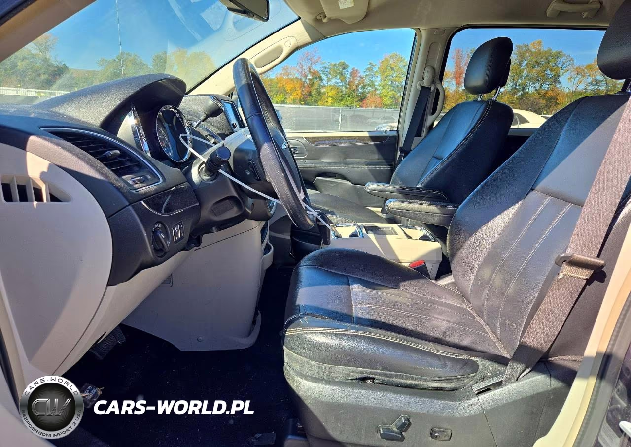 2014 Chrysler Town & Country Touring VIN:2C4RC1BG5ER342684 - 7