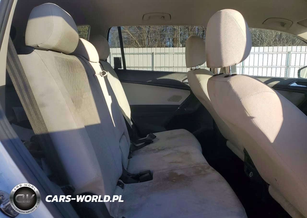 2018 Volkswagen Tiguan S VIN:3VV1B7AX9JM111505 - 11