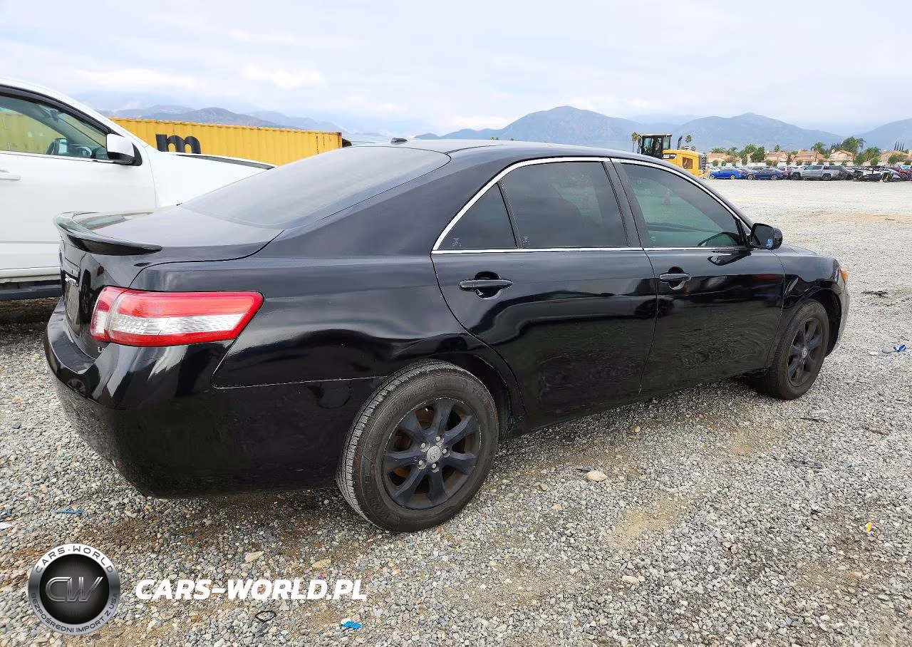 2011 Toyota Camry Le VIN:4T1BF3EK7BU225686 - 3