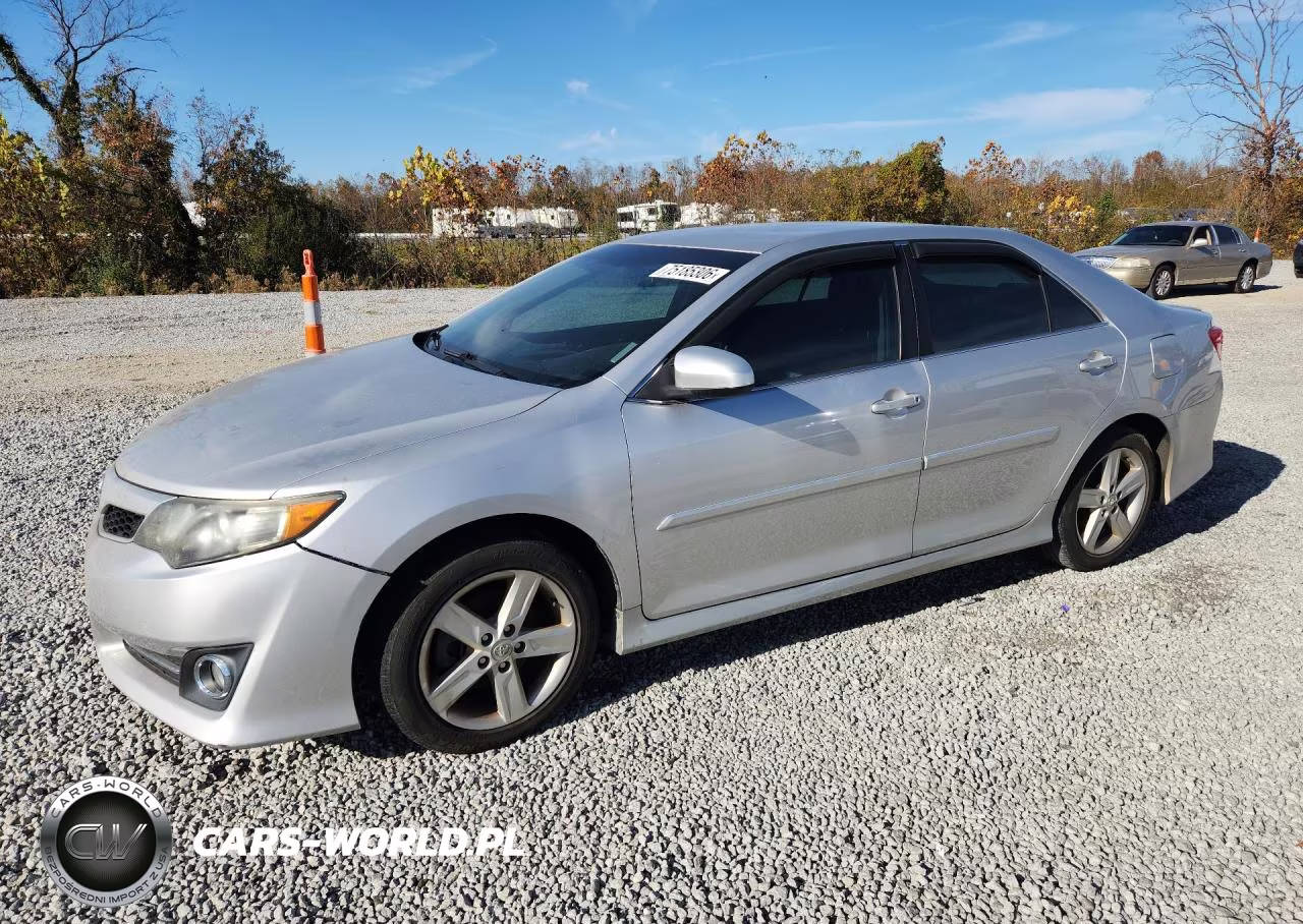 2014 Toyota Camry Se – zdjęcie 1 z 12