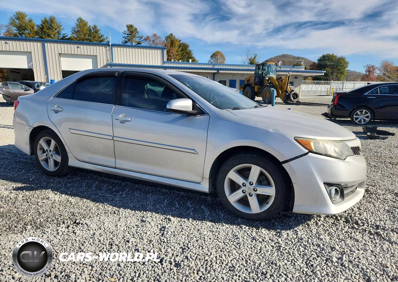 2014 Toyota Camry Se VIN:4T1BF1FK9EU767864 - 4