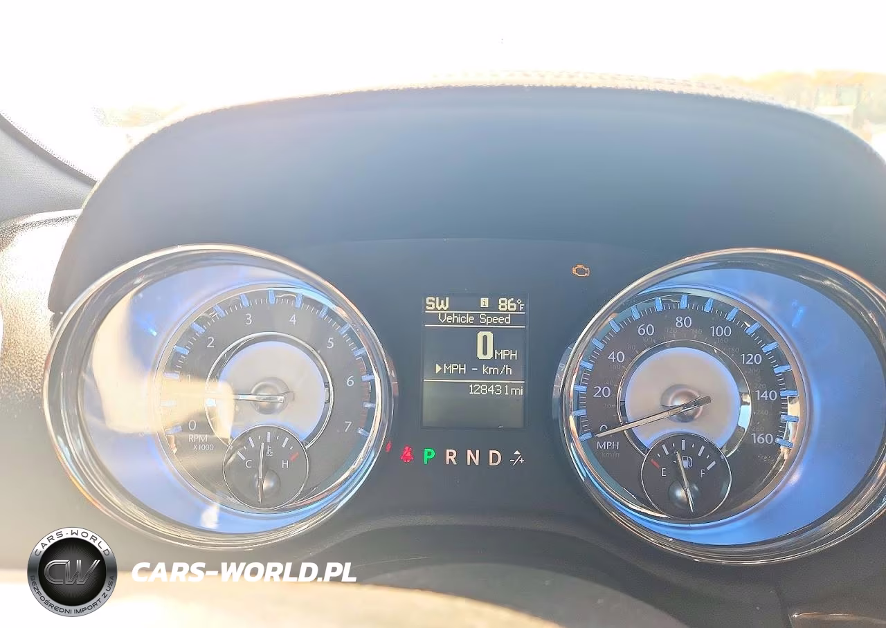 2011 Chrysler 300C VIN:2C3CA6CT2BH538432 - 9