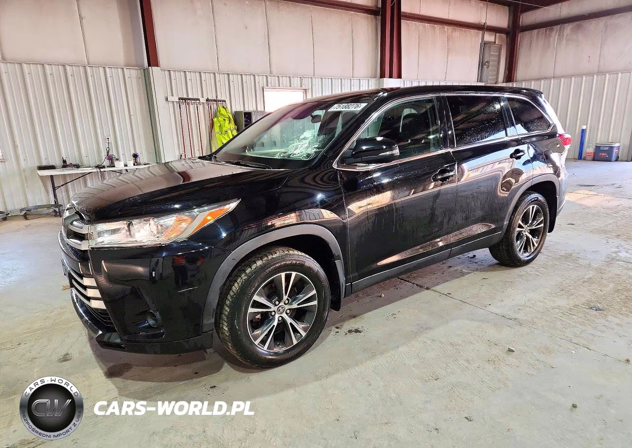 2019 Toyota Highlander Le VIN:5TDBZRFH6KS955336 - 1