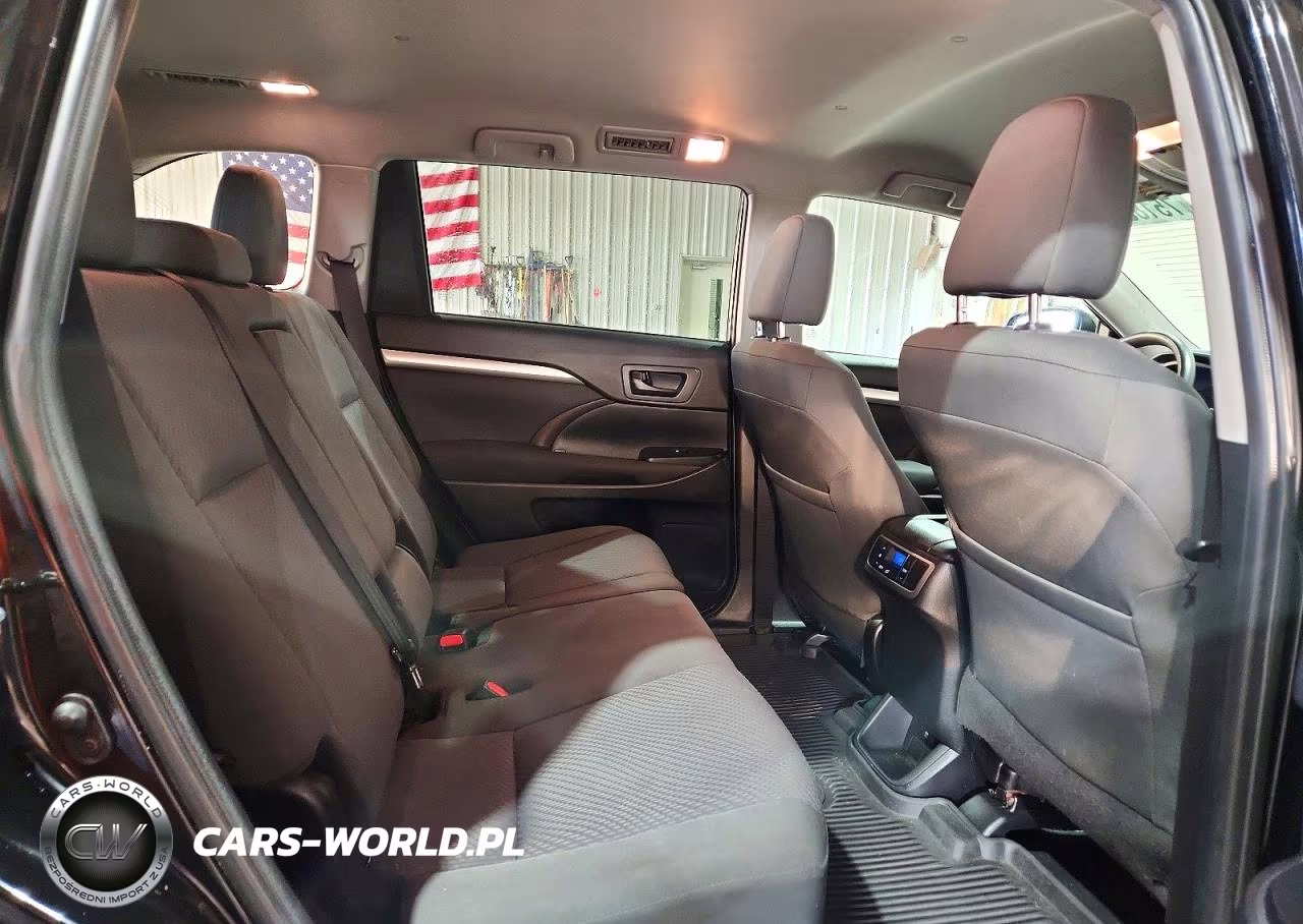 2019 Toyota Highlander Le VIN:5TDBZRFH6KS955336 - 11