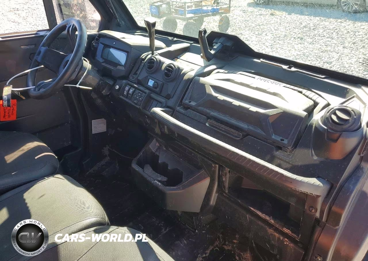 2025 Can-Am Defender Utility Vehicle VIN:3JBUVAX43SK010523 - 5