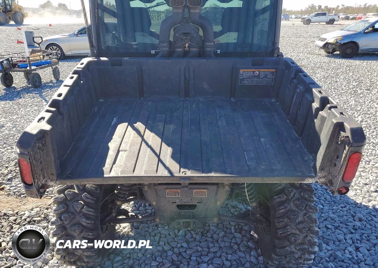 2025 Can-Am Defender Utility Vehicle VIN:3JBUVAX43SK010523 - 9