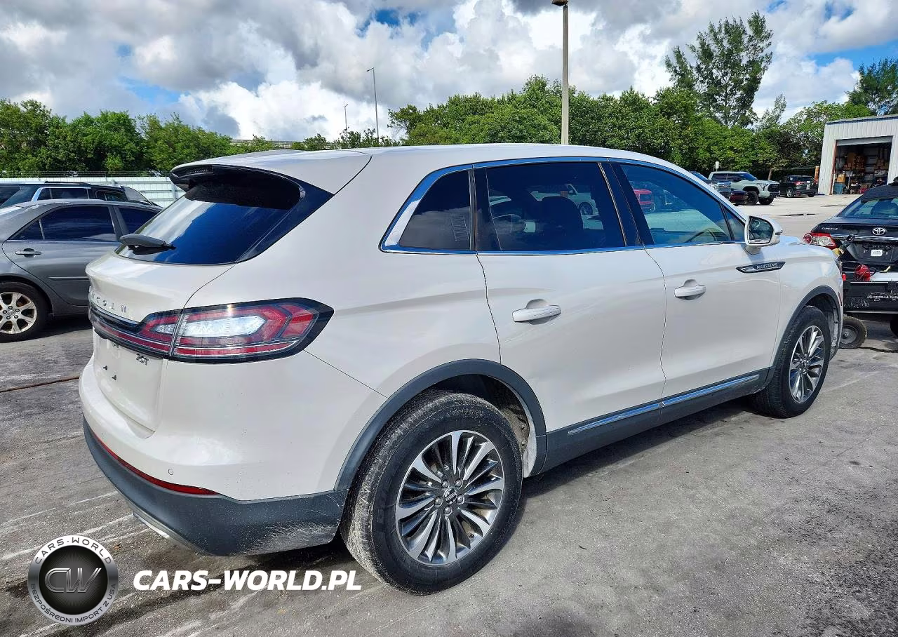2019 Lincoln Nautilus Select VIN:2LMPJ6K94KBL19820 - 3