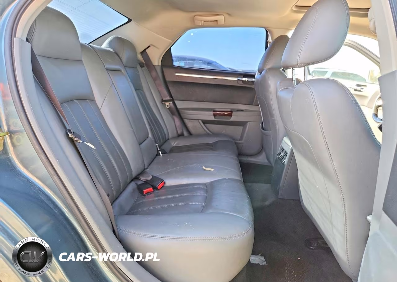 2005 Chrysler 300C VIN:2C3JA63H35H665892 - 10
