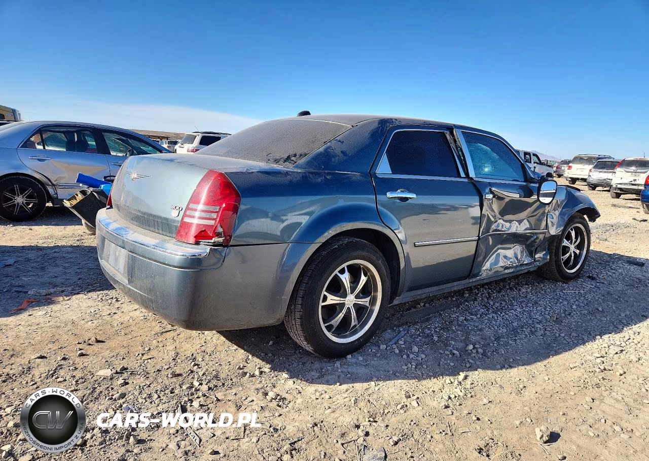 2005 Chrysler 300C VIN:2C3JA63H35H665892 - 3