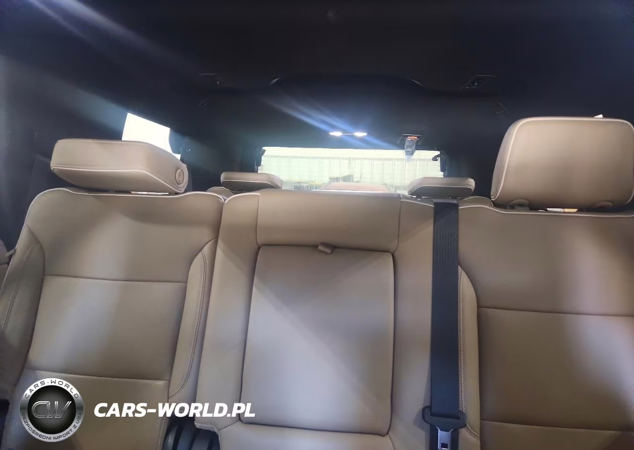 2021 Chevrolet Tahoe K1500 Premier VIN:1GNSKSKD4MR124232 - 10