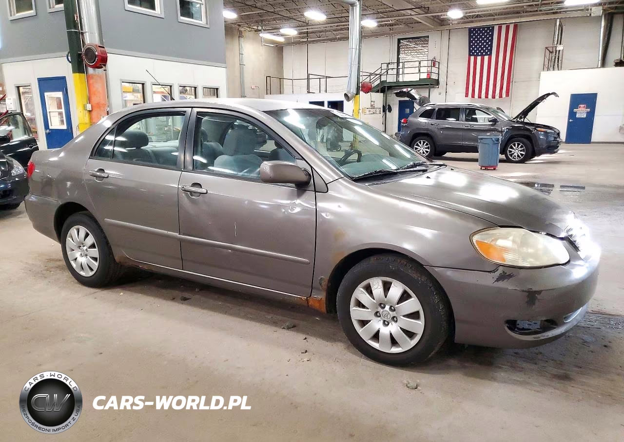 2004 Toyota Corolla Le VIN:1NXBR32E24Z218301 - 4