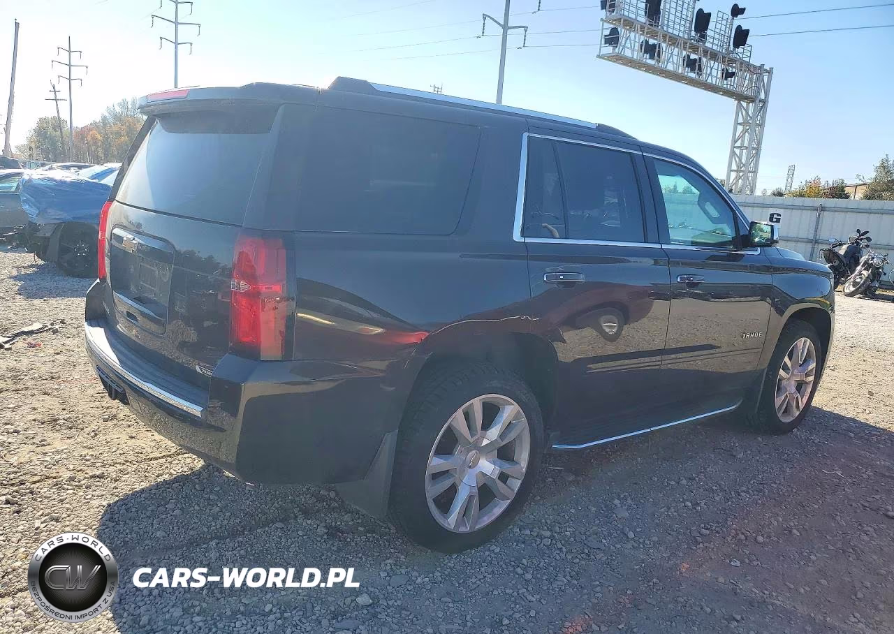 2018 Chevrolet Tahoe K1500 Premier VIN:1GNSKCKCXJR137124 - 3