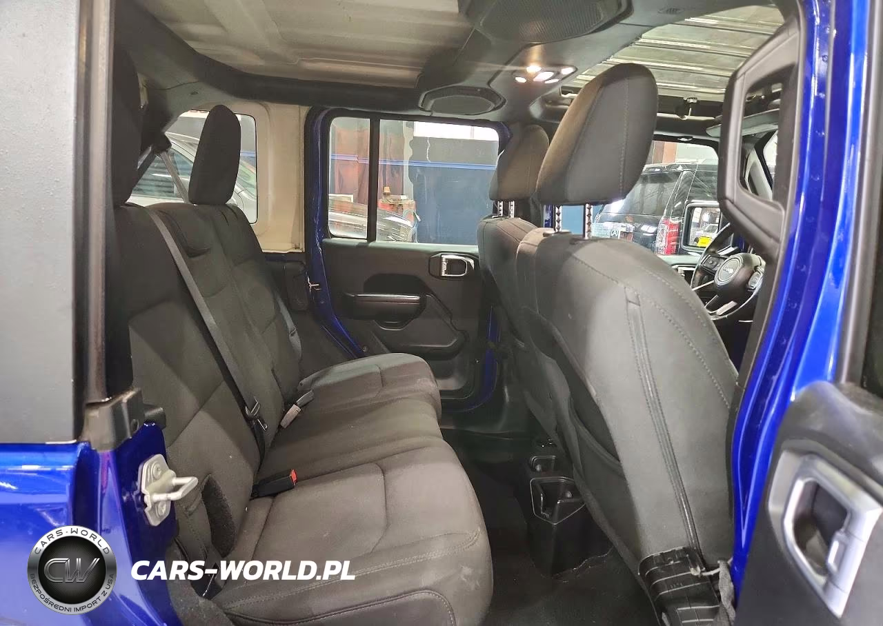 2019 Jeep Wrangler Unlimited Sport VIN:1C4HJXDG4KW556070 - 10
