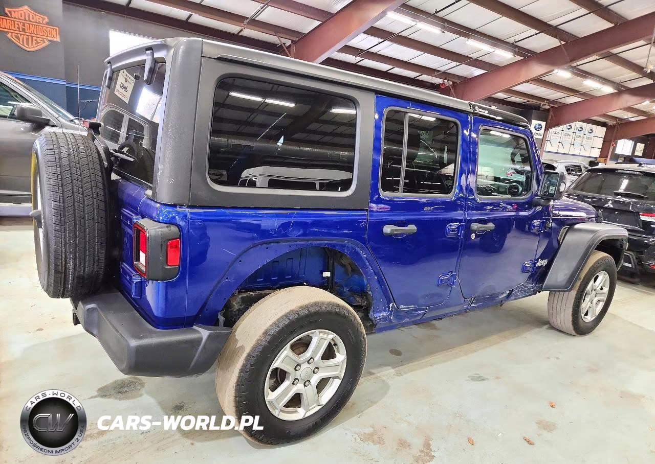 2019 Jeep Wrangler Unlimited Sport VIN:1C4HJXDG4KW556070 - 3