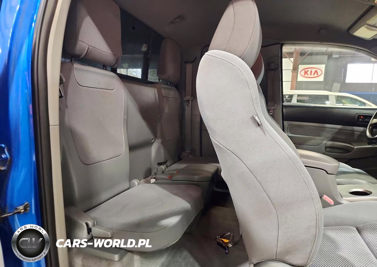 2010 Toyota Tacoma V6 VIN:5TEUU4EN5AZ678116 - 10