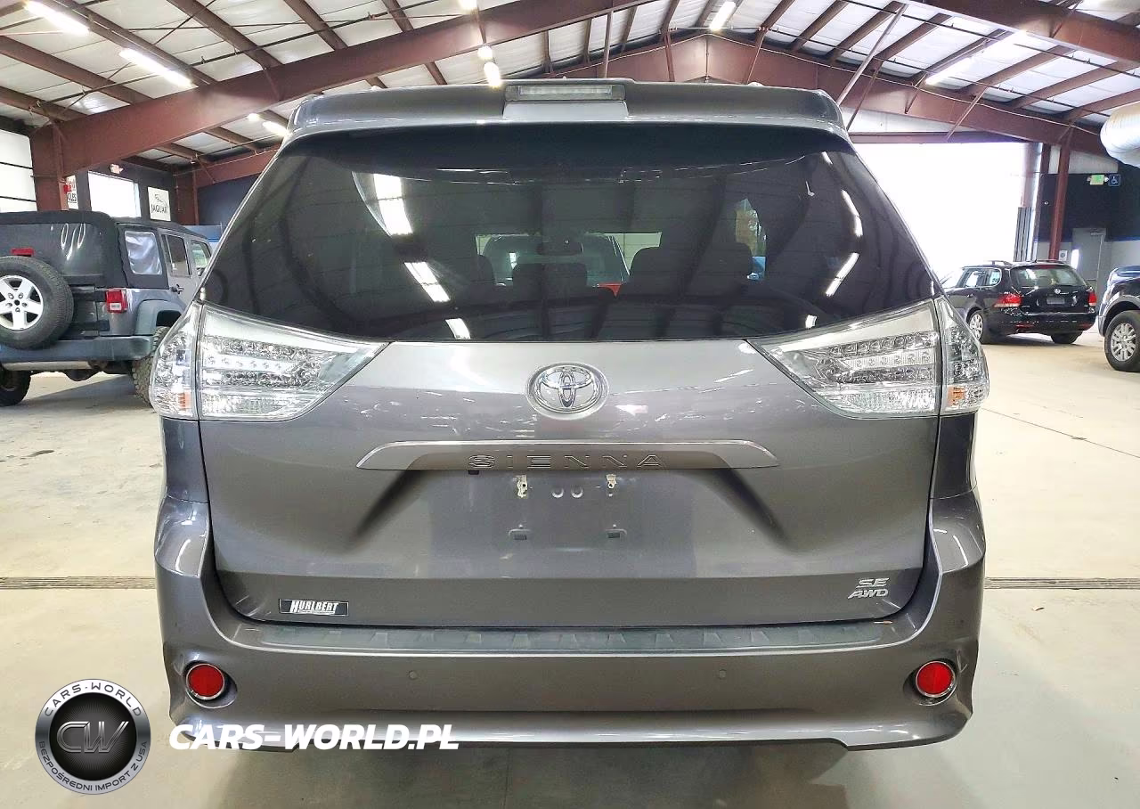 2019 Toyota Sienna Se 7-Passenger VIN:5TDEZ3DC8KS218088 - 6