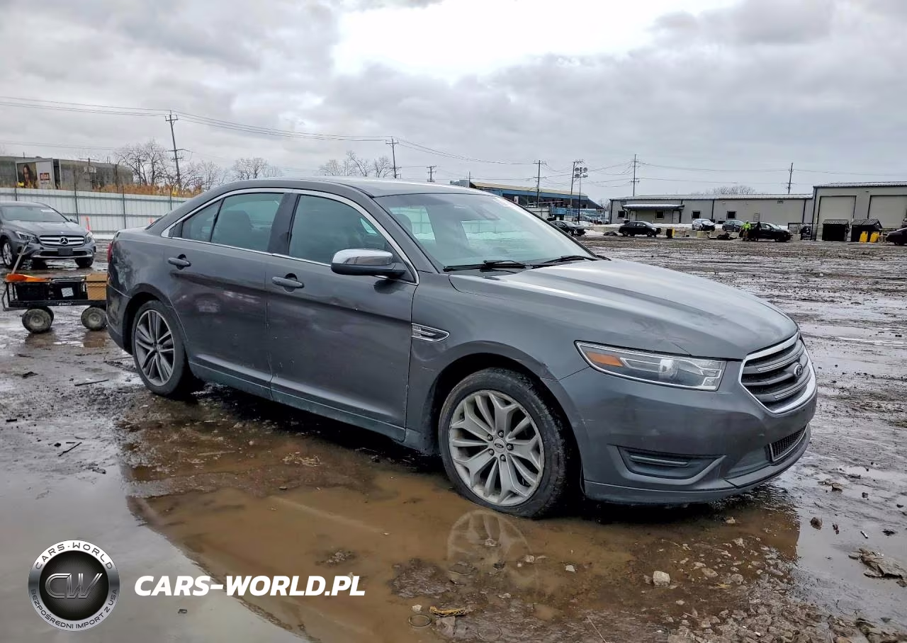 2019 Ford Taurus Limited VIN:1FAHP2F87KG110745 - 4